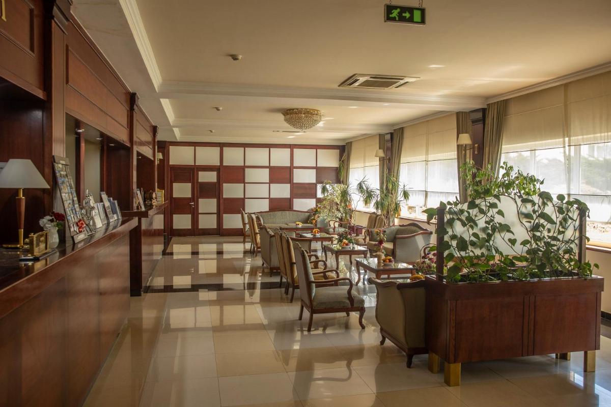 Hotel Aquastar Danube - Housity