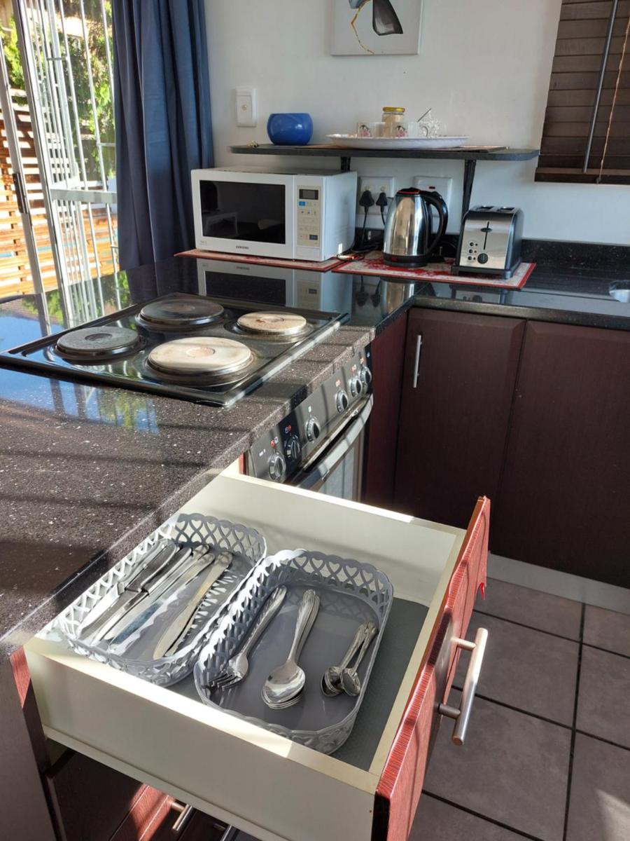 Morningview Cottage - Self Catering Private Owned Rental - Housity