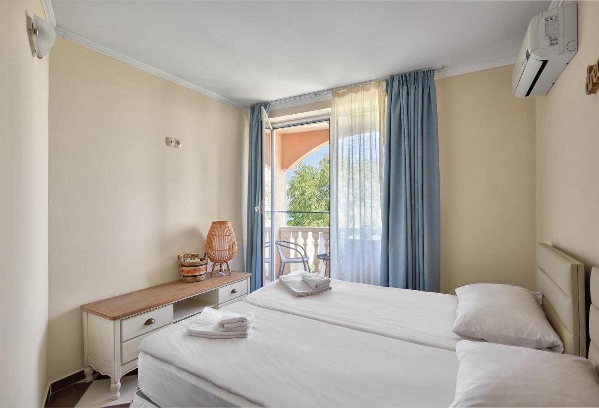 Hasienda Beach Sozopol Luxury 2 bedroom apartment sea view - Housity