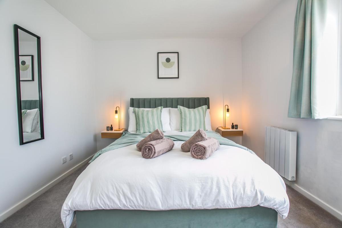Blissview - Beach front apartment in East Wittering Village - Housity