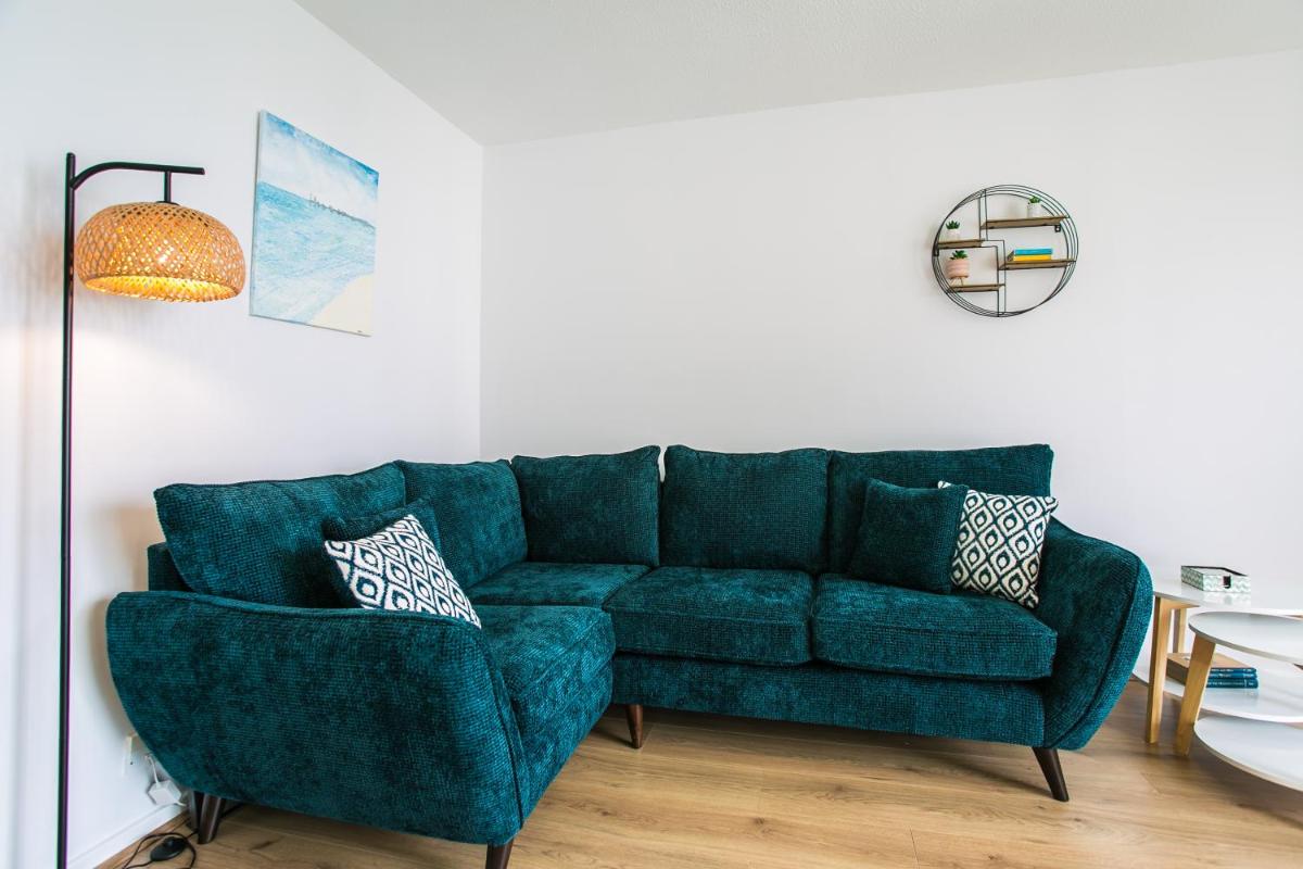 Blissview - Beach front apartment in East Wittering Village - Housity