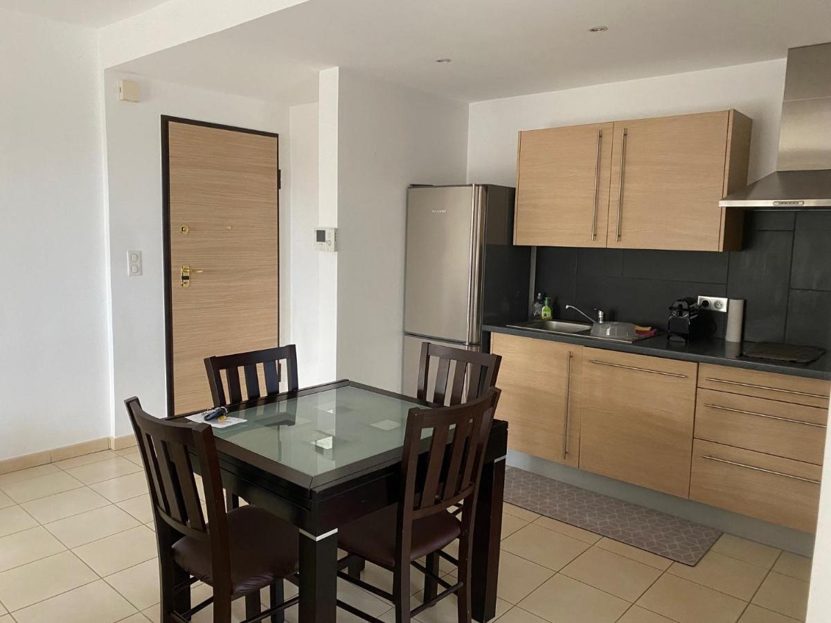 Superbe appartement avec parking privé, proche commerces et mer - Housity