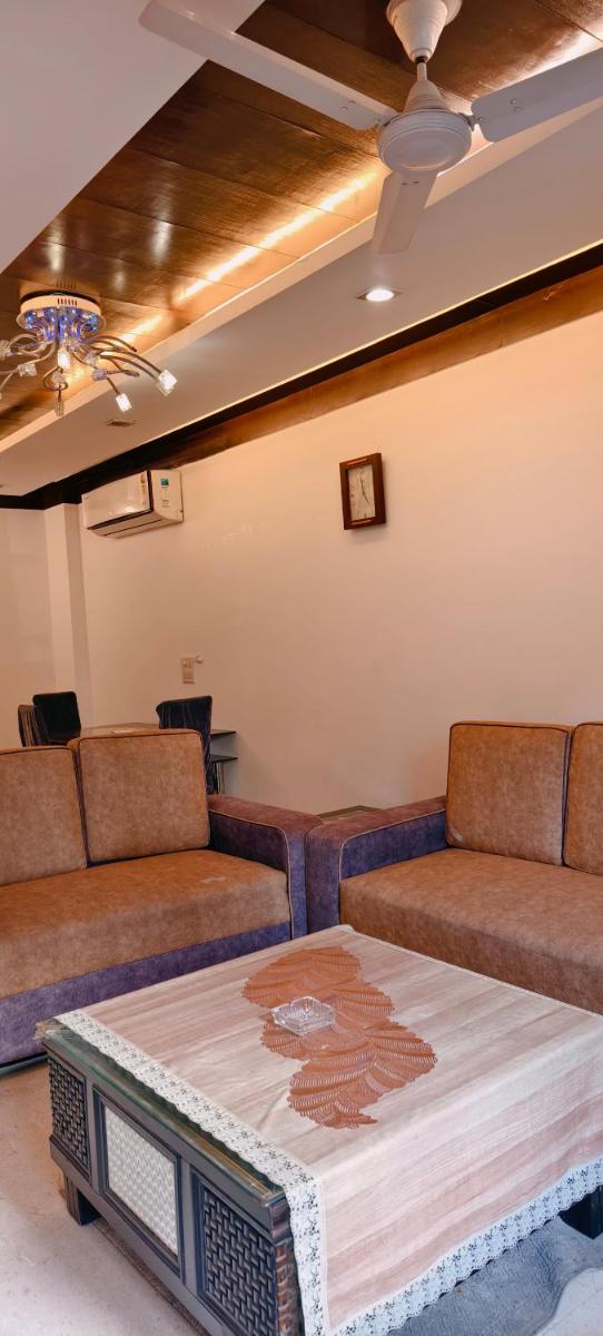 Palatial 3bhk apartment!Greater kailash 1 - Housity