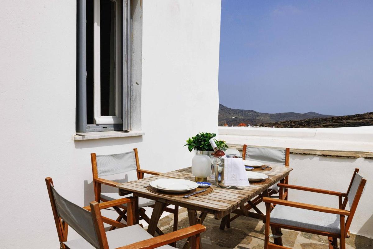 Tinos experience the house - Housity