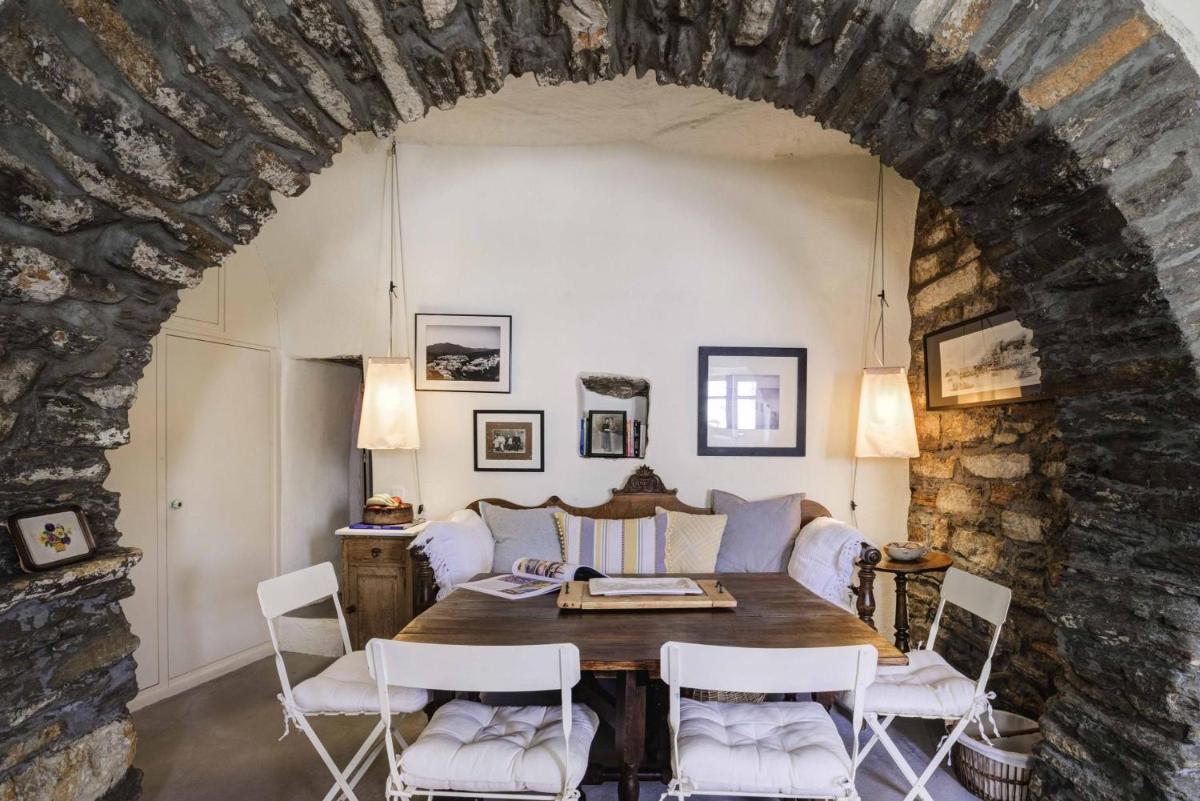 Tinos experience the house - Housity