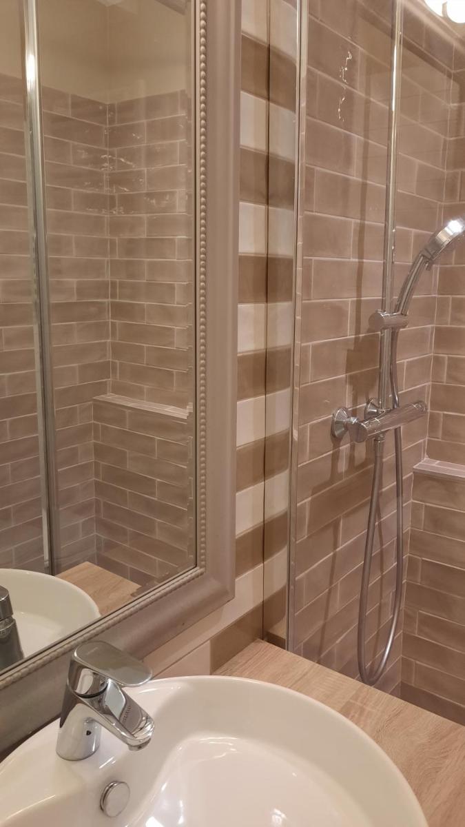 Salle de bains dans l'établissement Hotel Mendionde