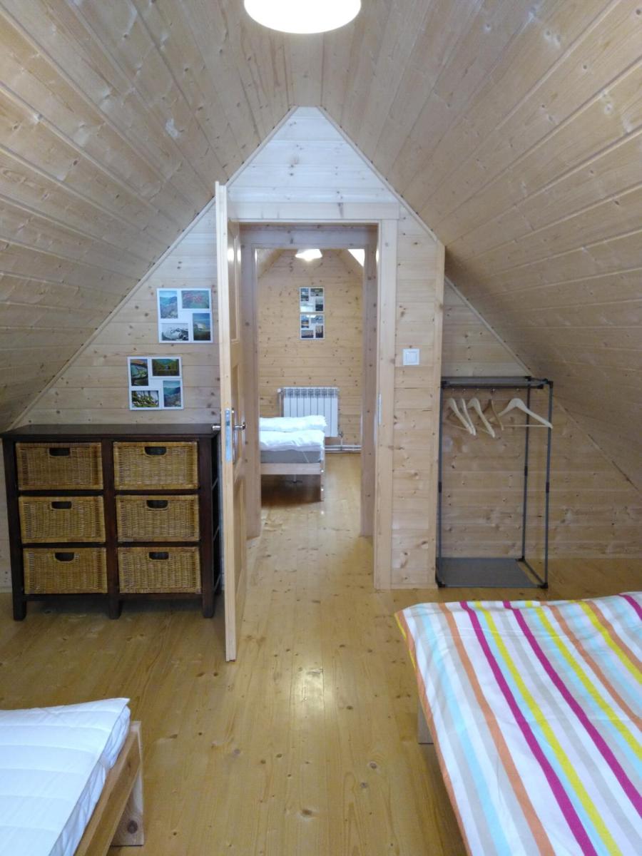 Chatka w gorach - Housity