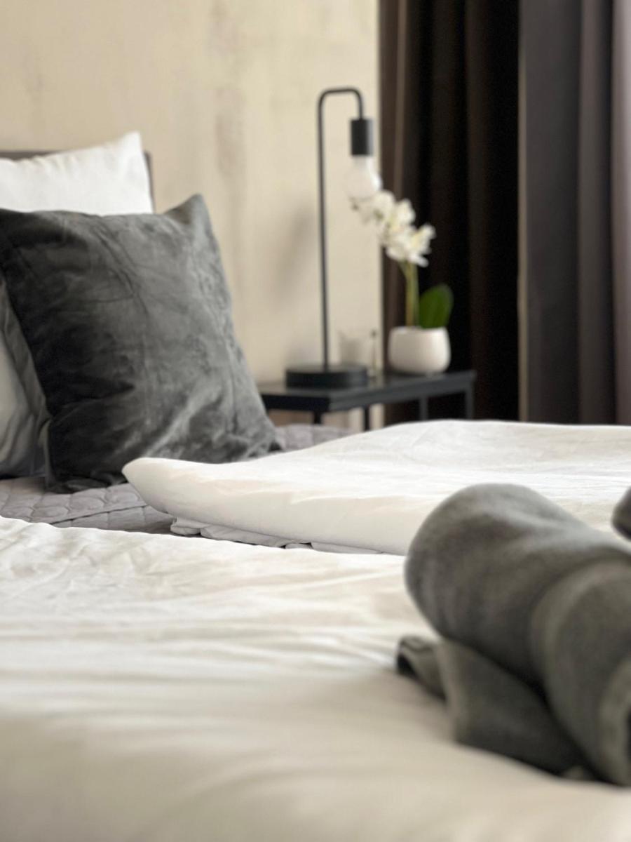 Modernes, mediales Apartment, Nähe der Neuen Leipziger Messe, bis vier Personen - Housity