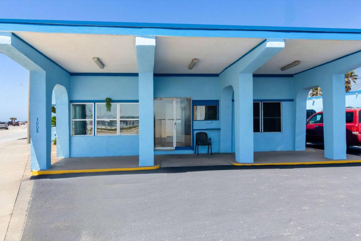 Econo Lodge Galveston Seawall - Housity
