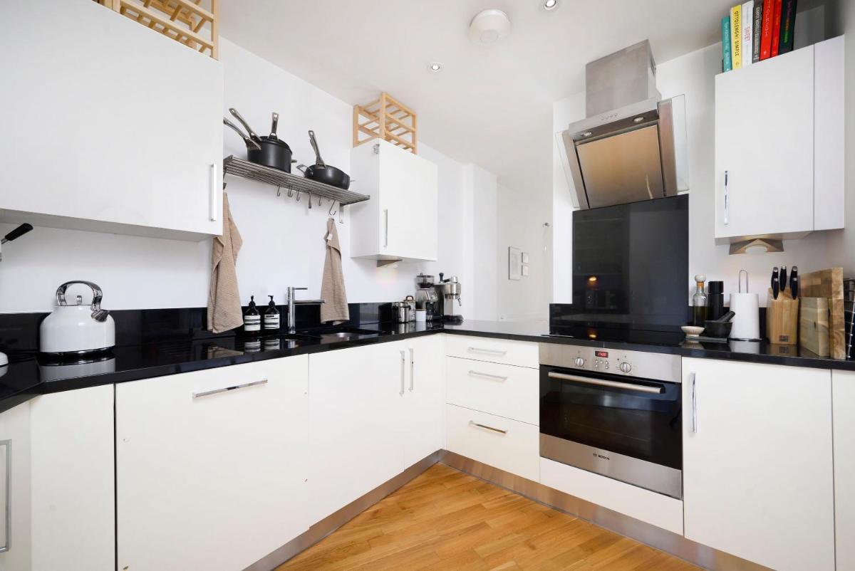 Charming 1BR Flat with Amazing Balcony - Housity