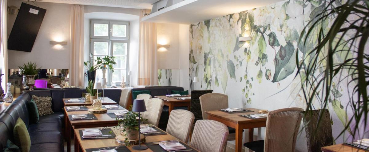 Landhotel zum Schwanen mit Restaurant Mona Liza - Housity