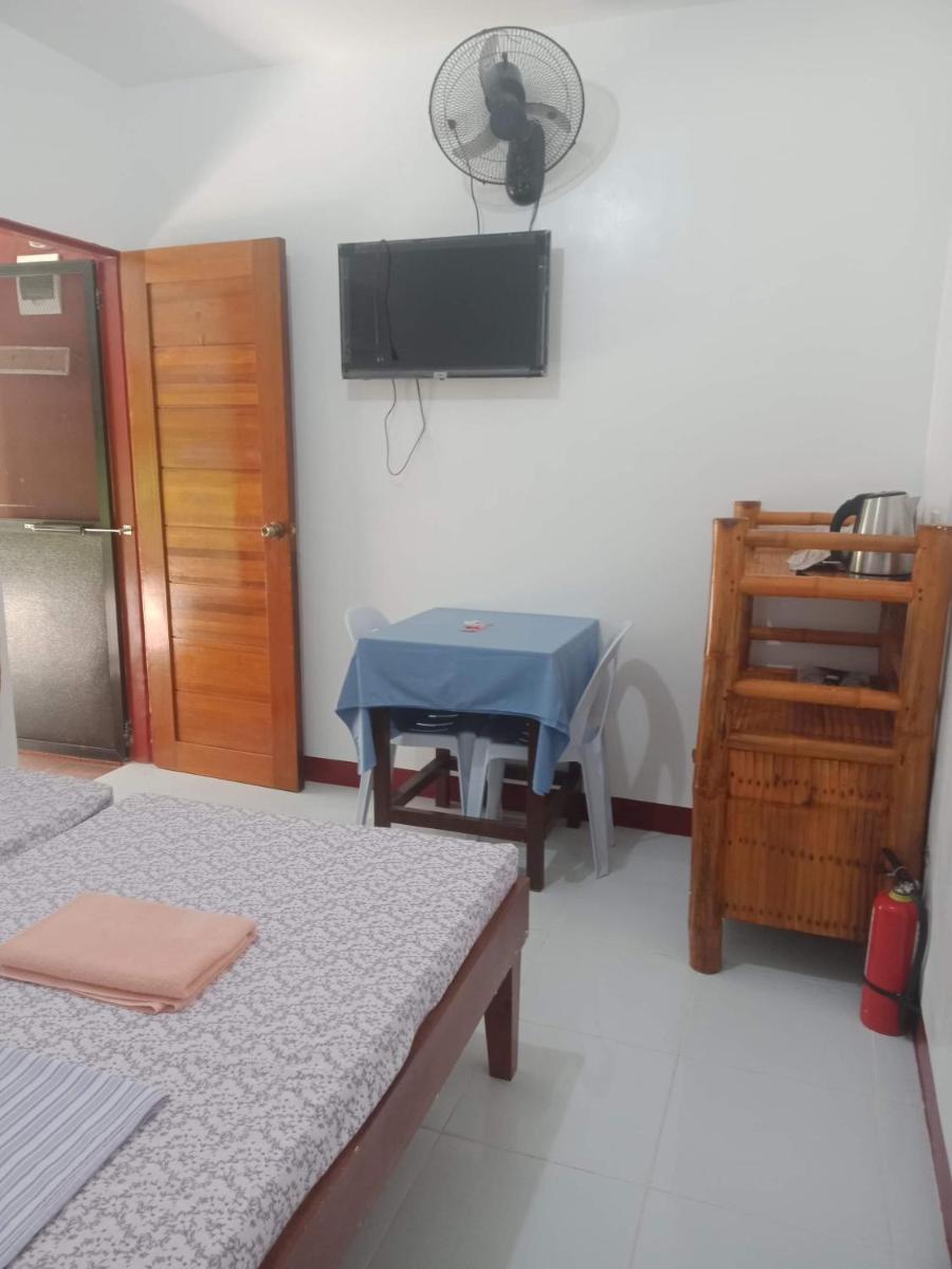 Felipa Beach and Guesthouse - Newly Renovated Airconditioned Guest Rooms - Housity