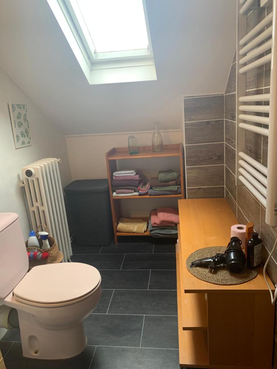 Chambre 2 personnes avec petit déjeuner - Housity
