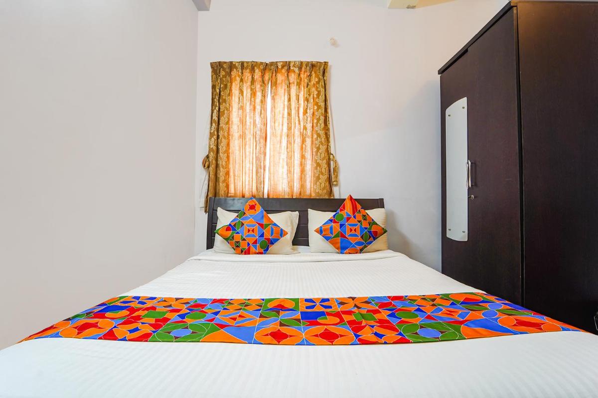 FabExpress Its South East Residency - Housity
