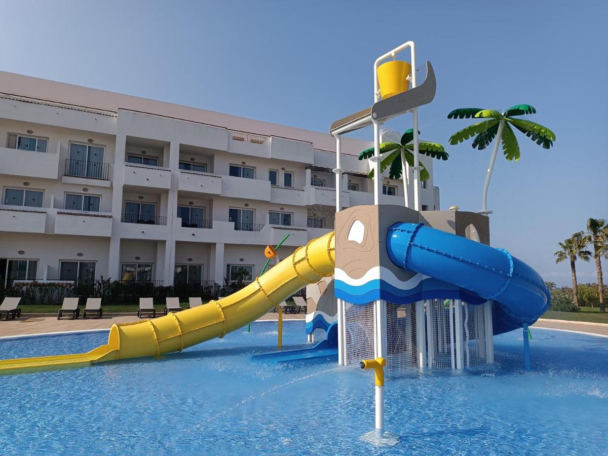 Piscina en o cerca de Ohtels Cabogata