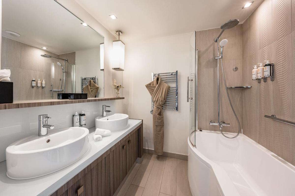 Salle de bains dans l'établissement Sofitel Quiberon Thalassa sea & spa