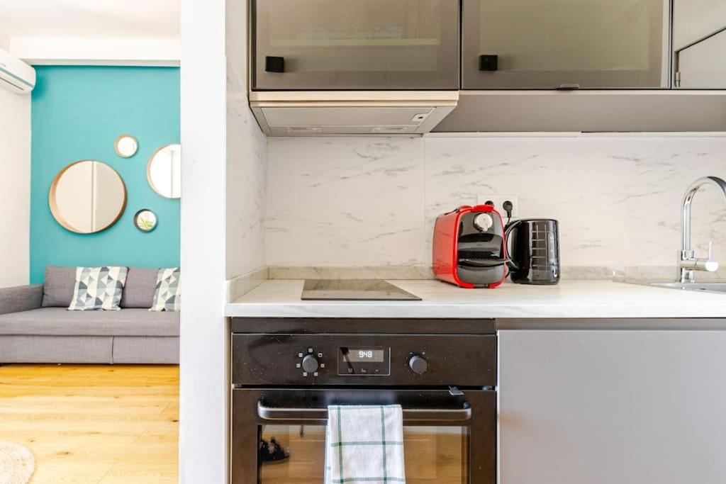 Modern Downtown Studio - Housity