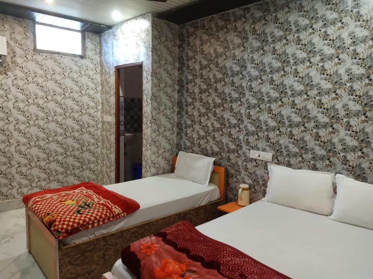 The Mansarovar Palace - Housity