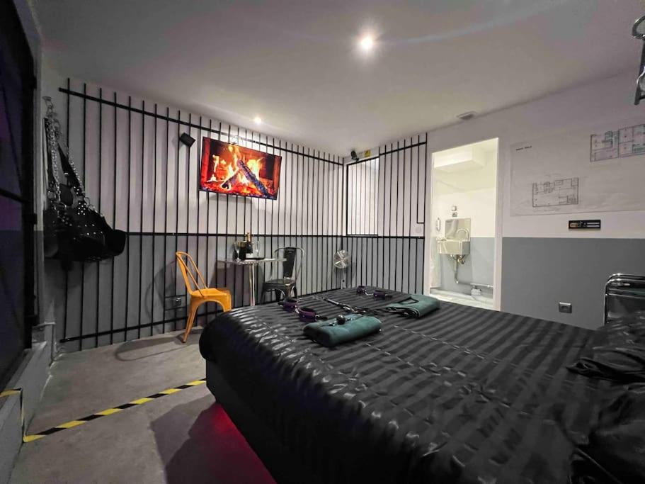 50 nuances de gris - BDSM - Loveroom - Housity