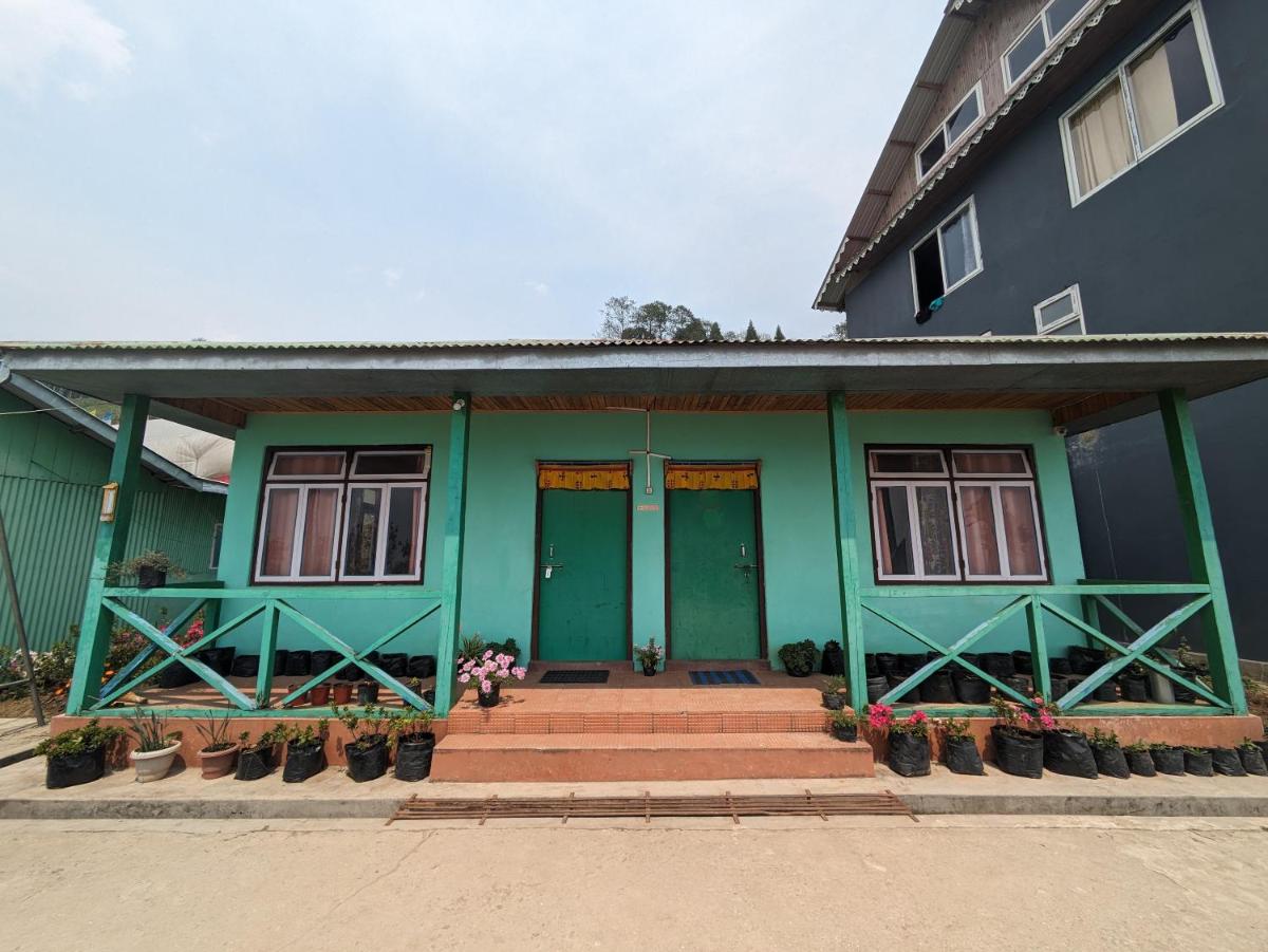 Lali Gurash Homestay - Okhrey - Housity
