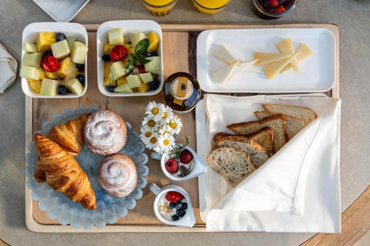 Comida en o cerca de este hotel