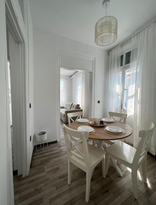 Bougainvillea Apartments 2 - Hizvo