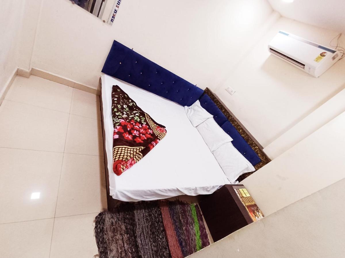 BLUE TOWER - Housity