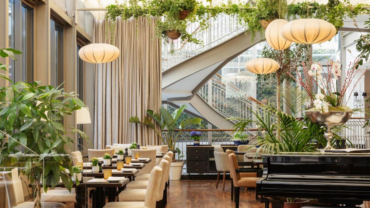 Uma área de estar em InterContinental Porto - Palacio das Cardosas by IHG