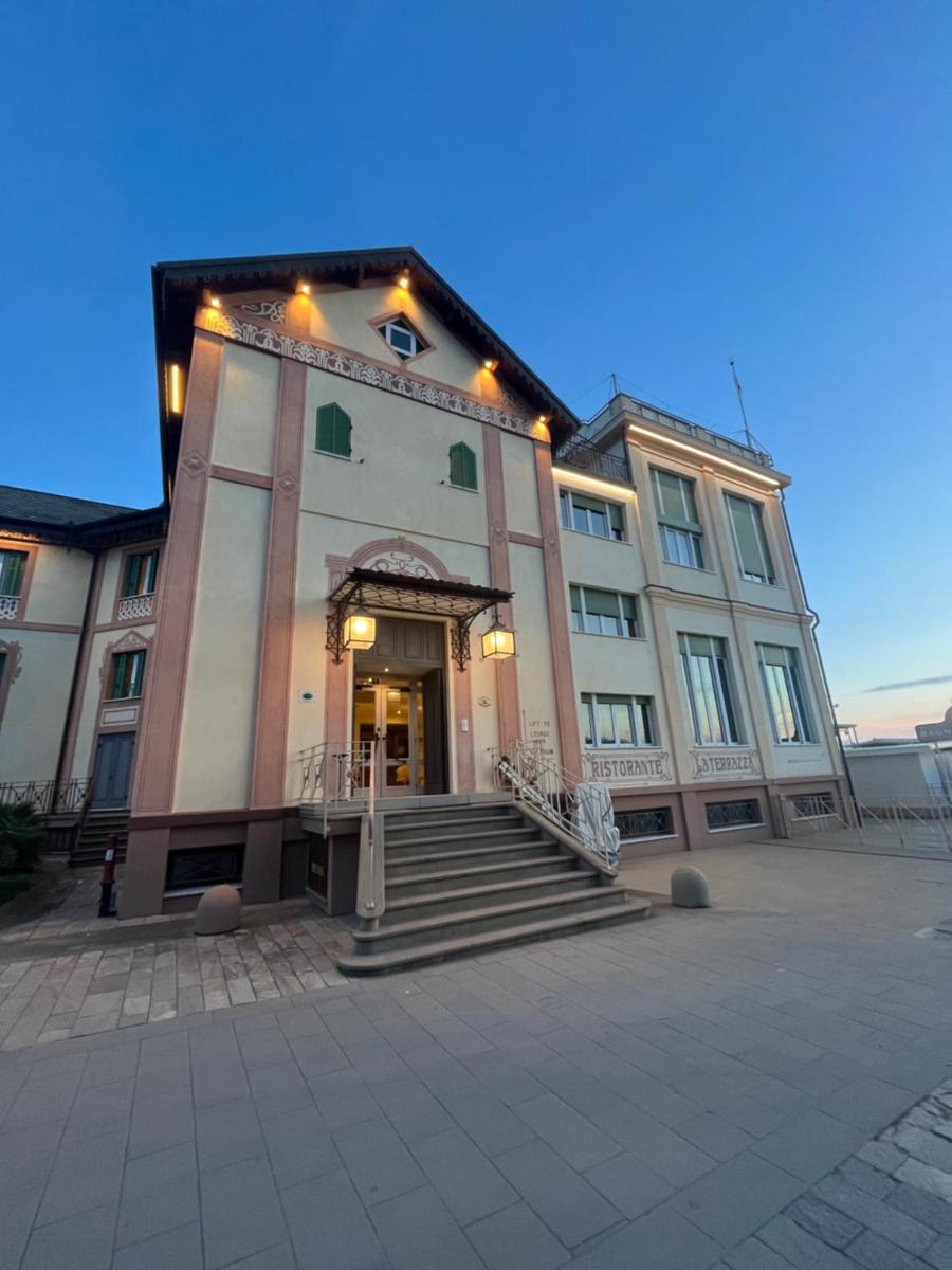 Suite Hotel Nettuno - Housity