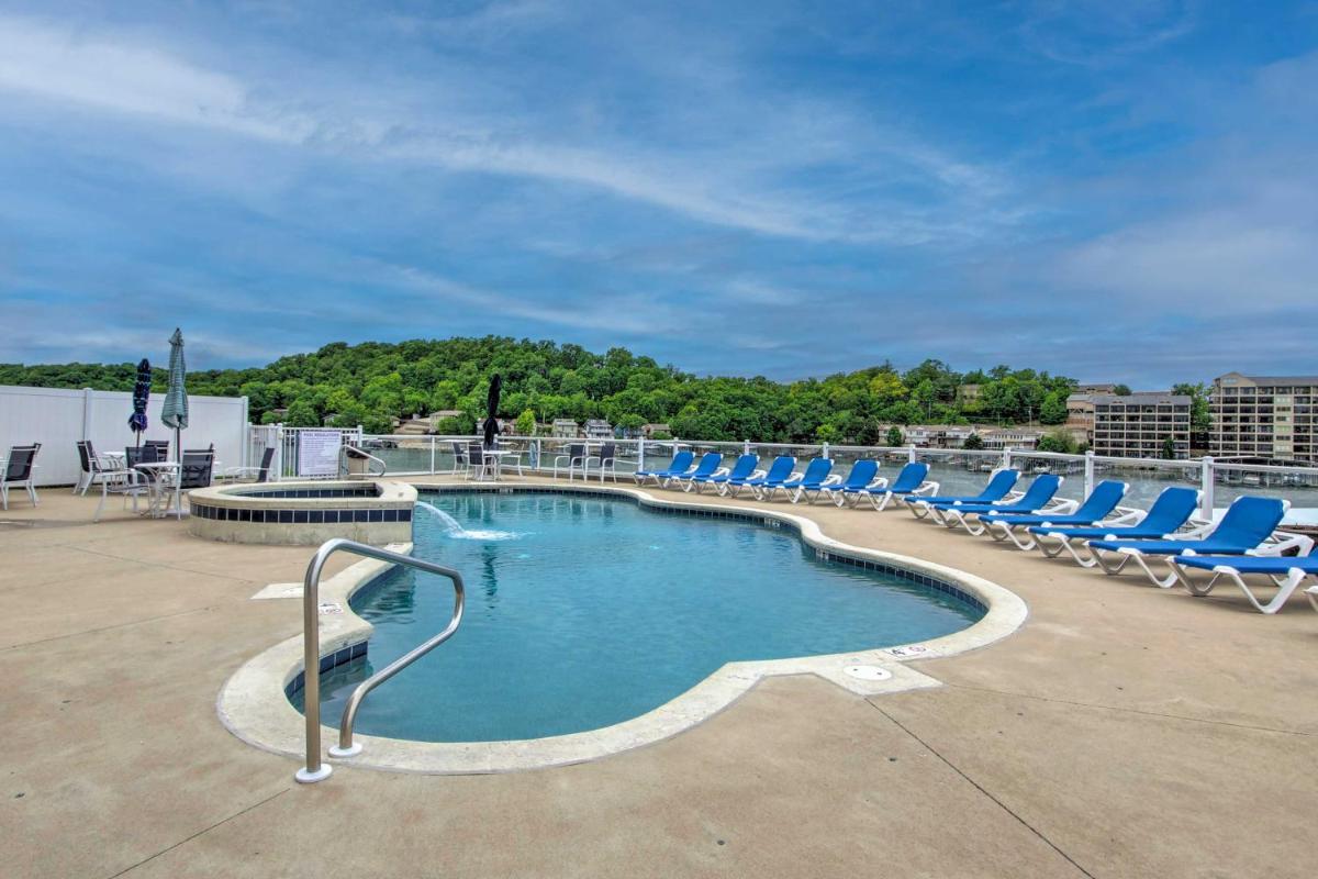 Lake of the Ozarks Retreat with Waterfront View! - Housity