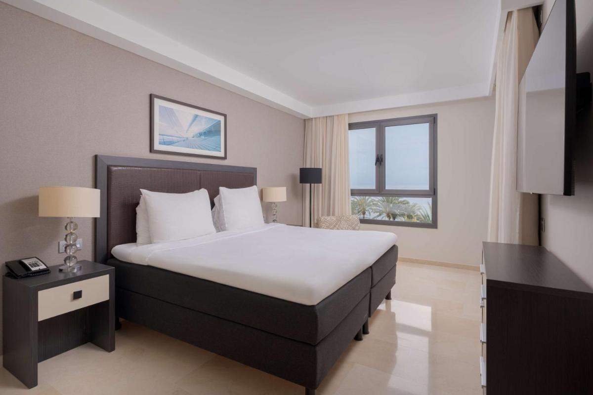 Cama o camas de una habitación en Radisson Blu Resort Gran Canaria