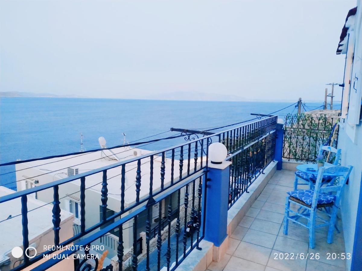 Sea view house with attic bedroom - Housity