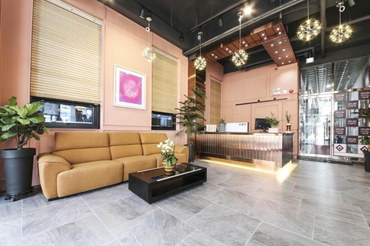 Idun Hotel - Housity