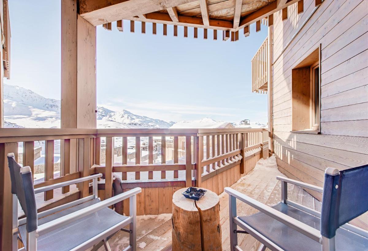 Vue générale sur la montagne ou vue sur la montagne depuis l'hôtel