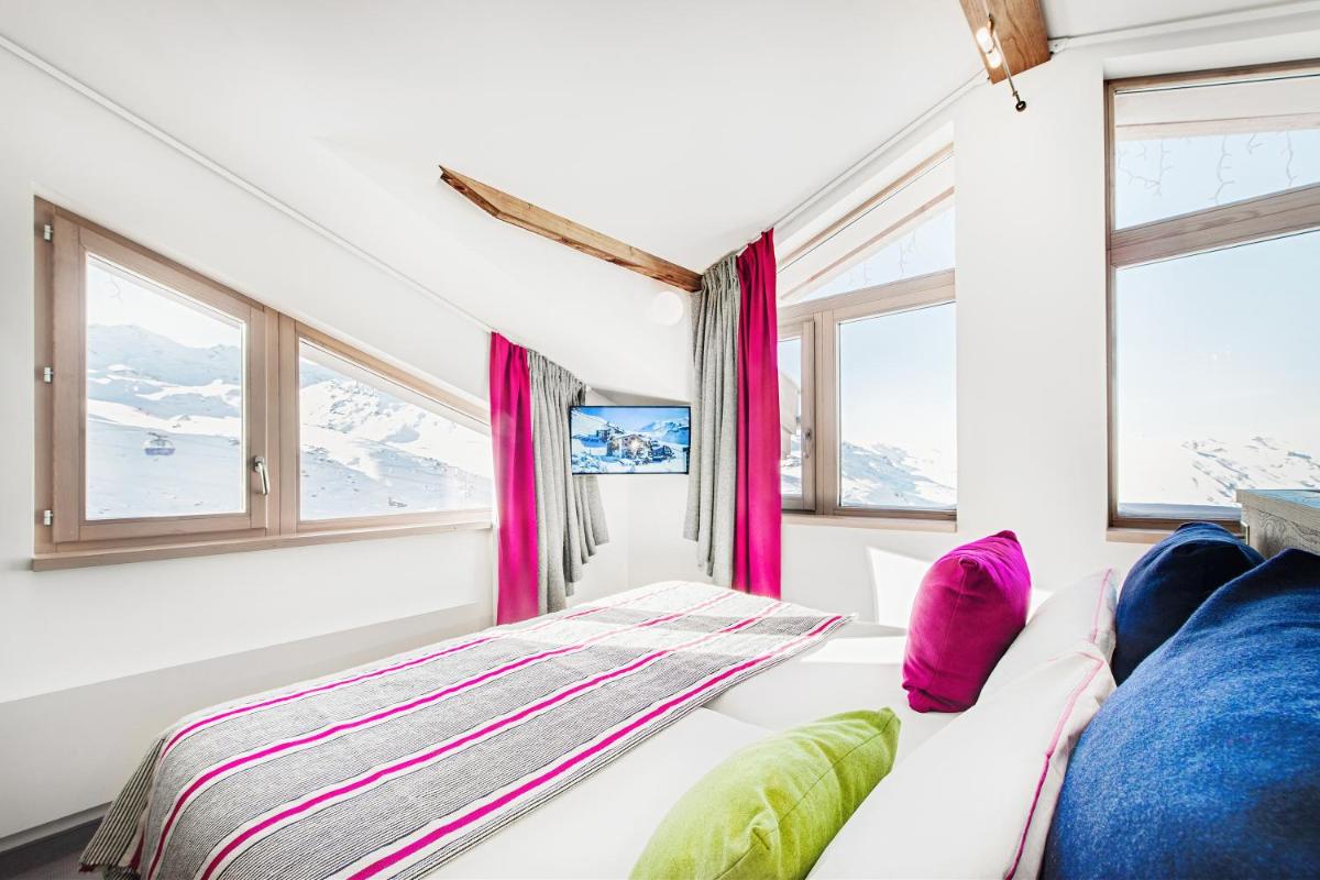 Un ou plusieurs lits dans un hébergement de l'établissement Hotel Pashmina Le Refuge