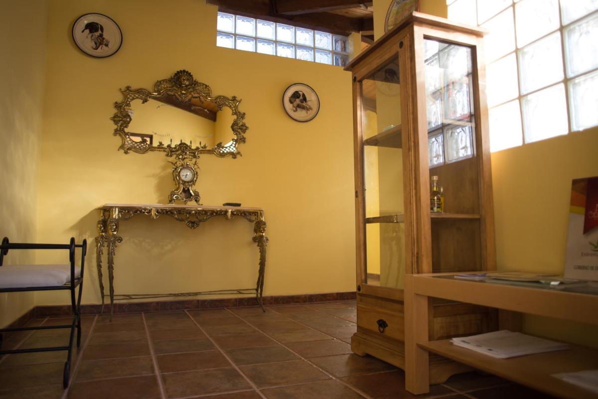 Apartamentos Rurales Arco de Trajano - Housity