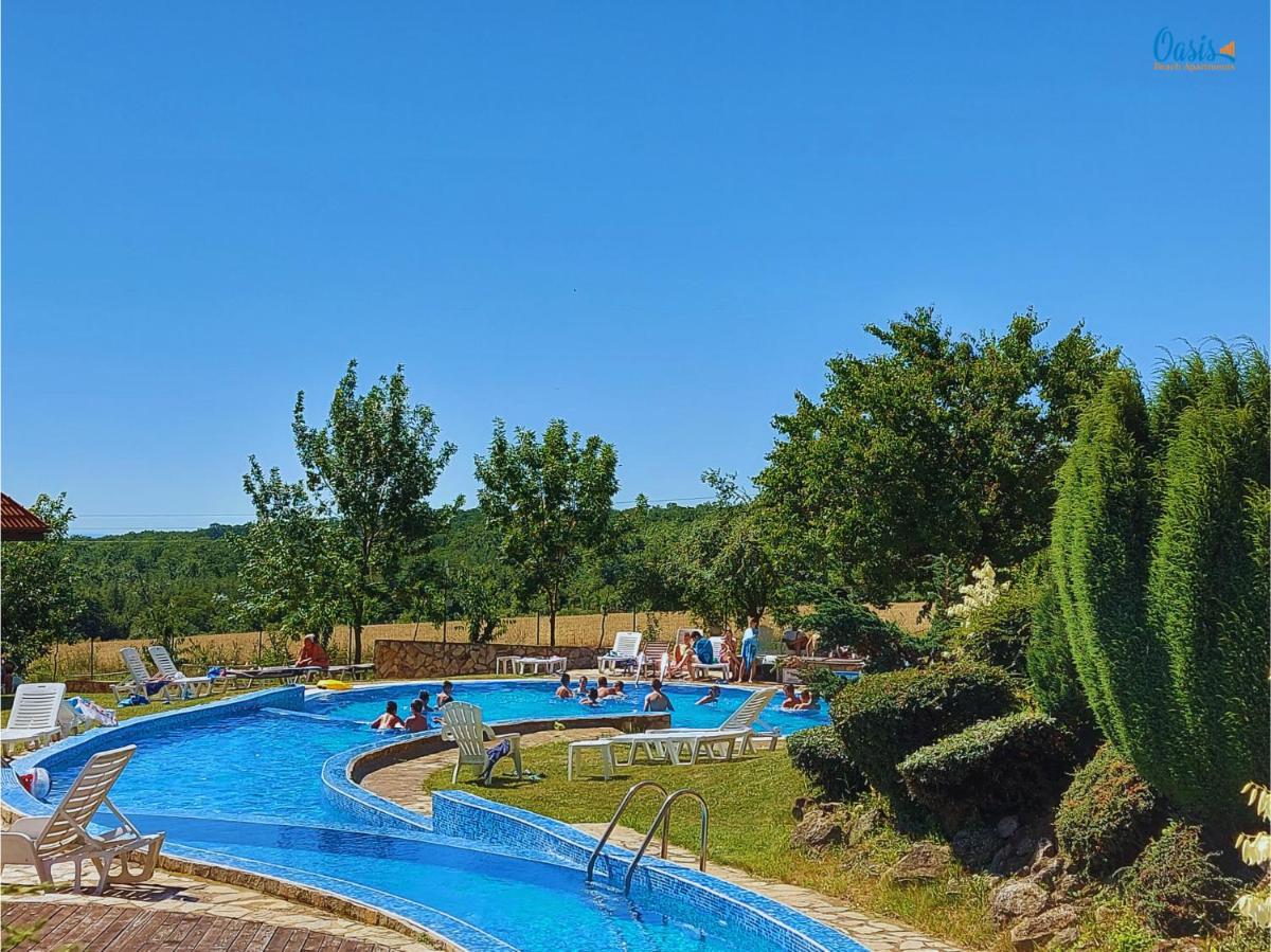 Oasis Beach Apartments Kamchia - Housity