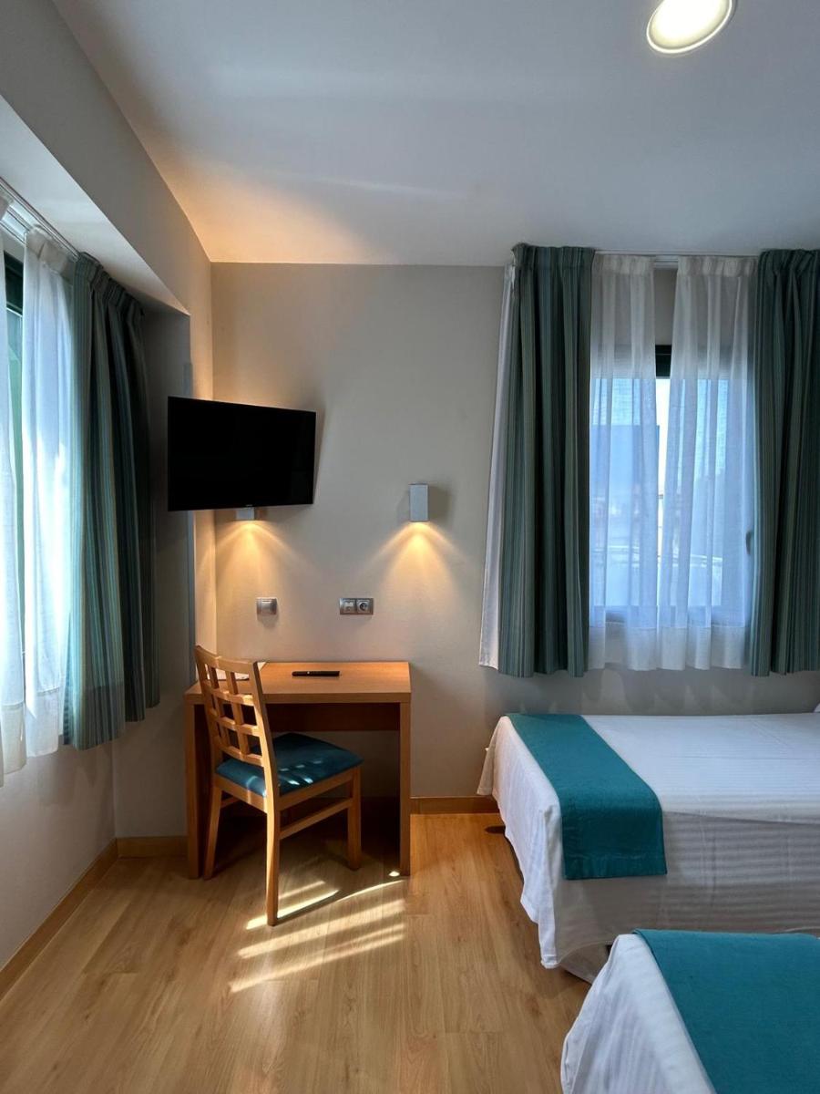 Hostal Aralar - Housity