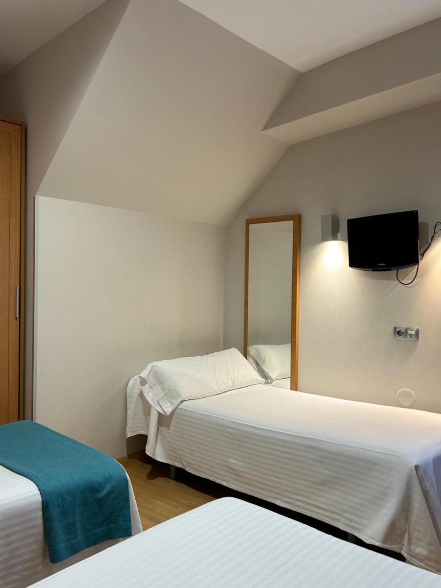 Hostal Aralar - Housity