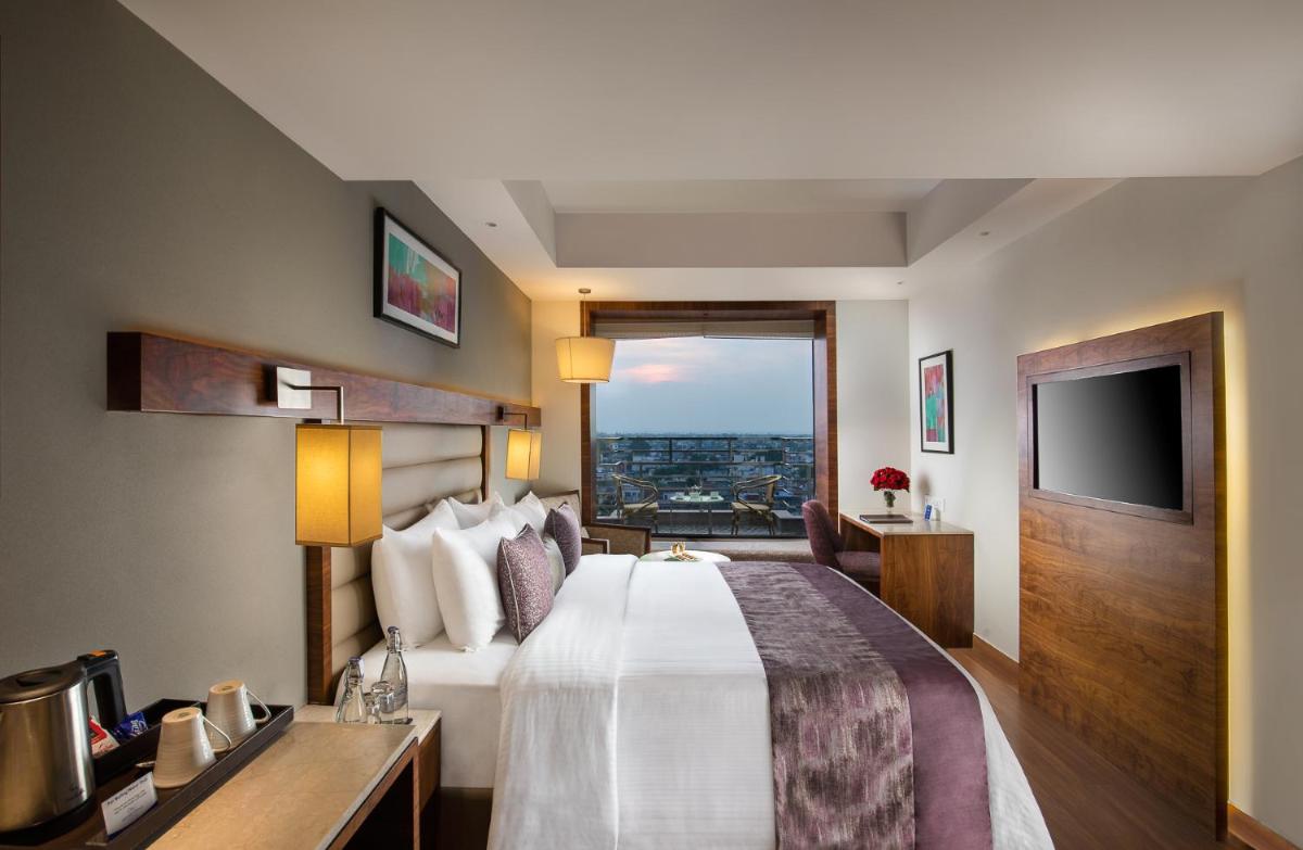 Nirvana Sarovar Portico Gorakhpur - Housity