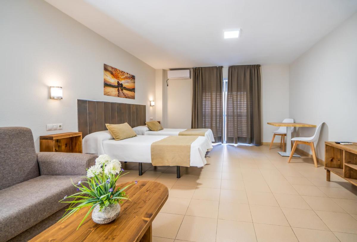 Apartamentos Puerta del Sur - Housity