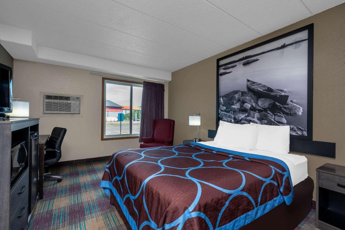 Super 8 by Wyndham Glenwood - Housity