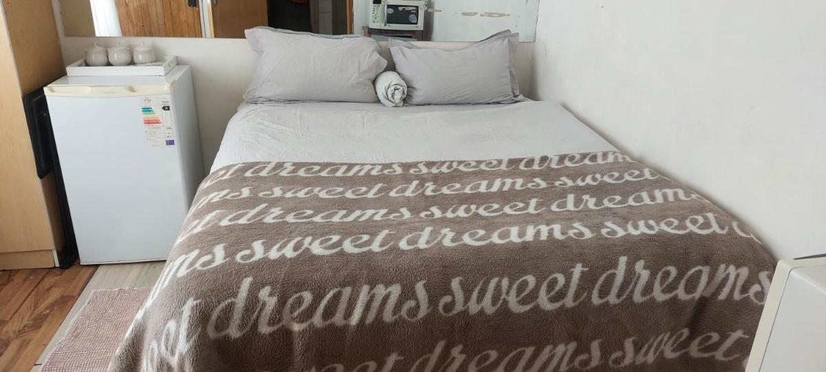 LEONE PARIS - Housity