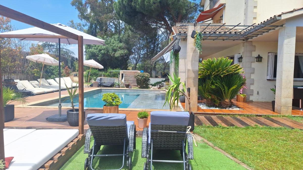 Les Canyes Cottage, Private Villa Resort - Housity