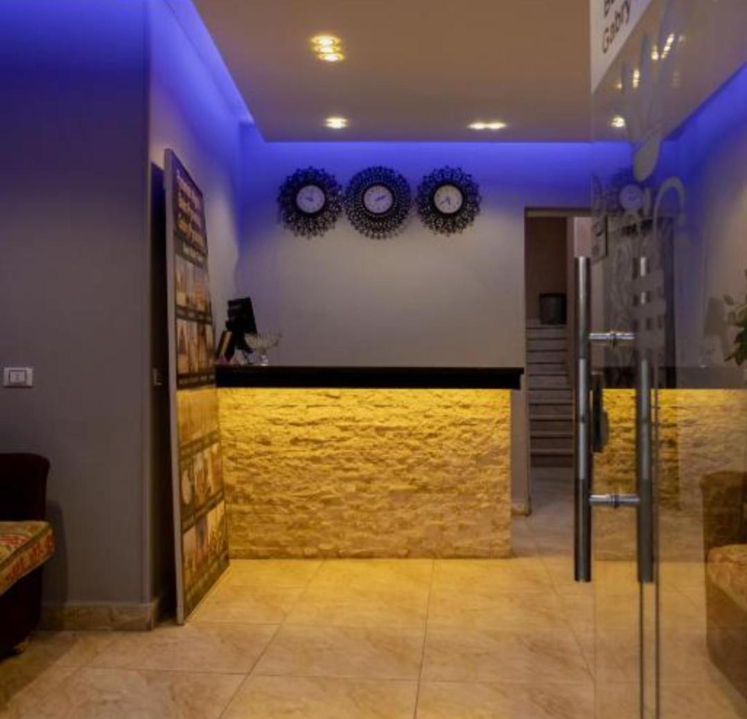 Pyramid inn - Housity