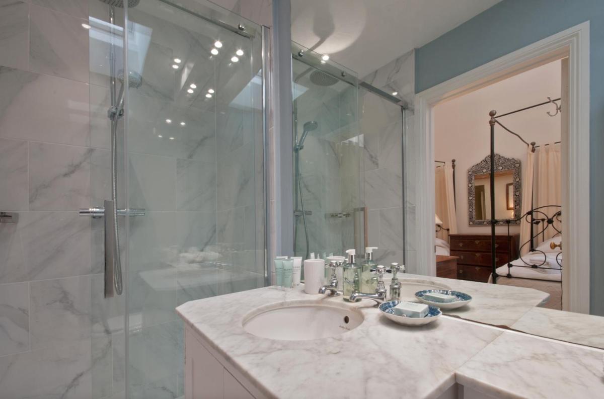 Shipton Cottage - Housity