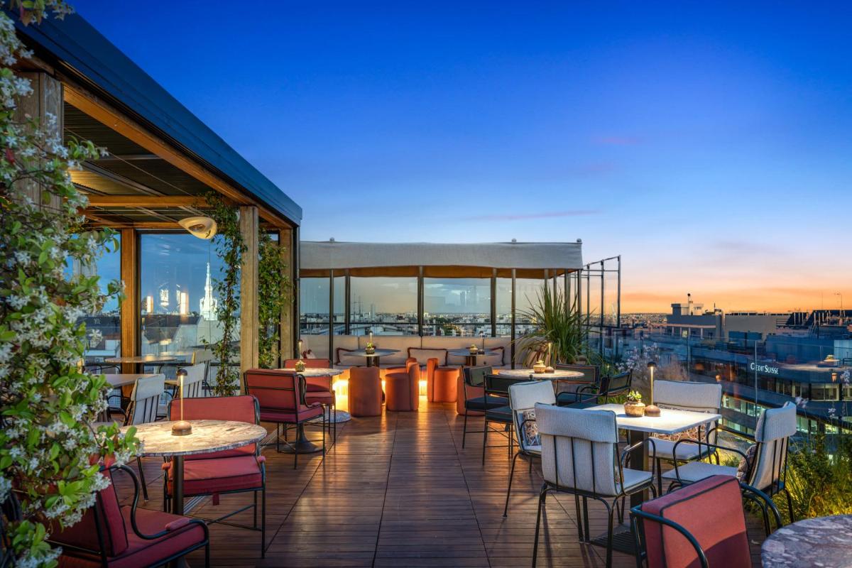 Un balcón o terraza de BLESS Hotel Madrid - The Leading Hotels of the World