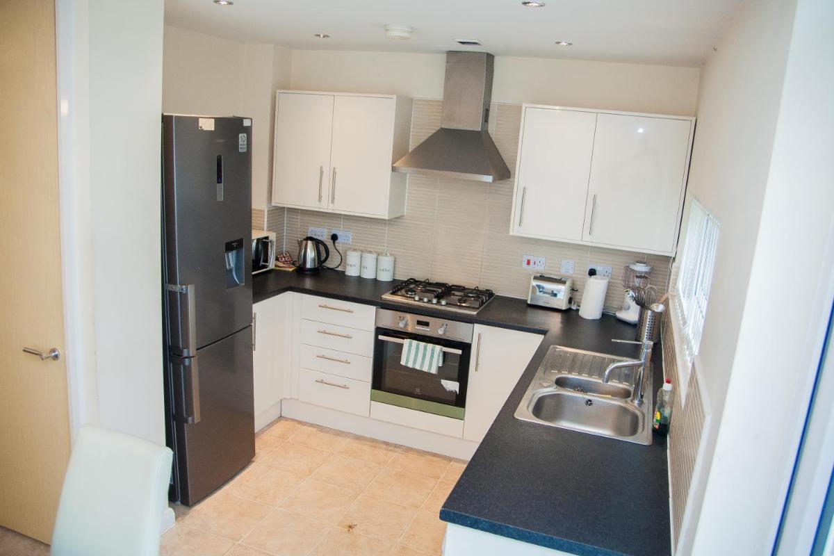 Athletes Way House - Housity