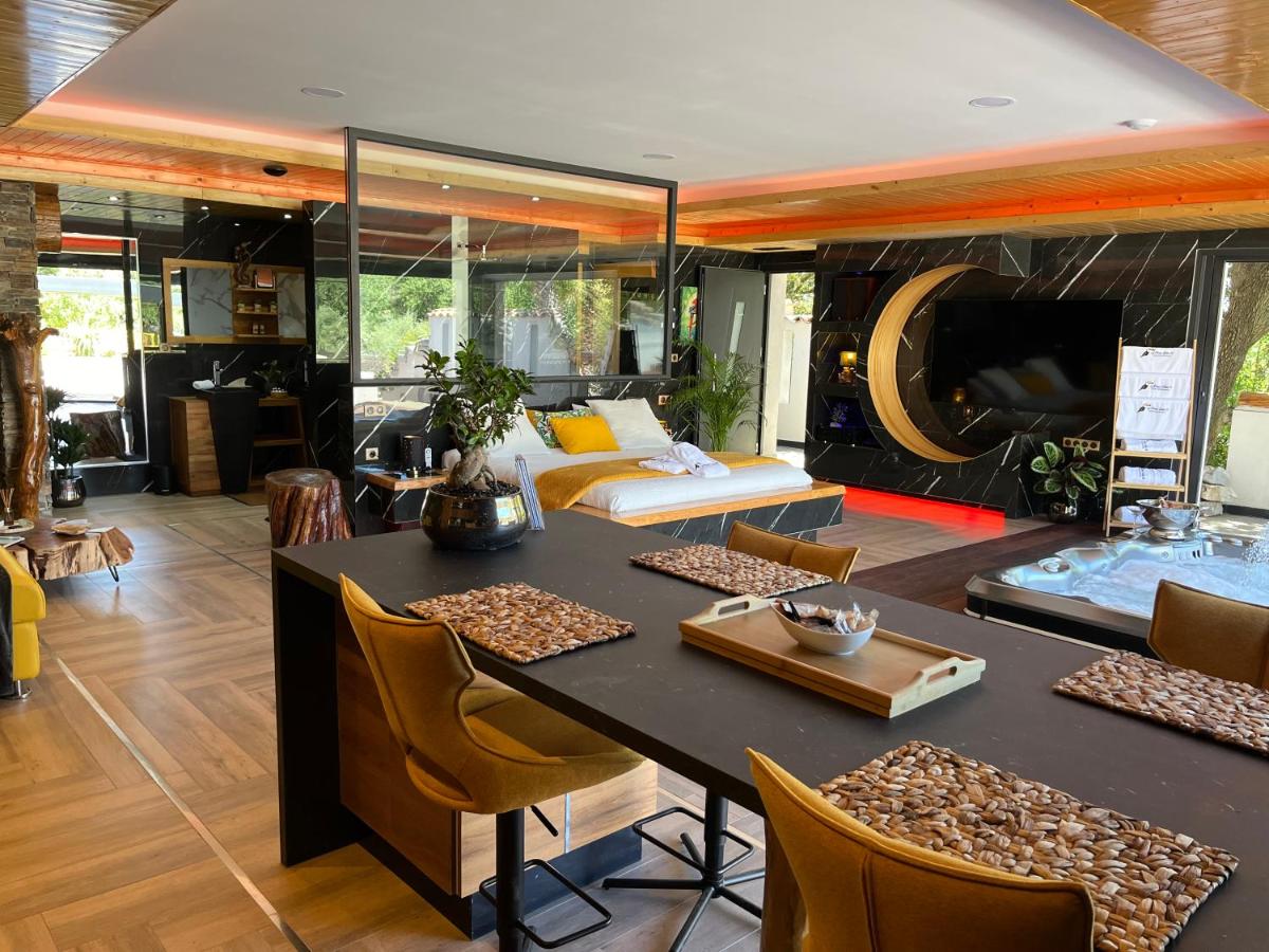 La Pura Vida 34 - Housity