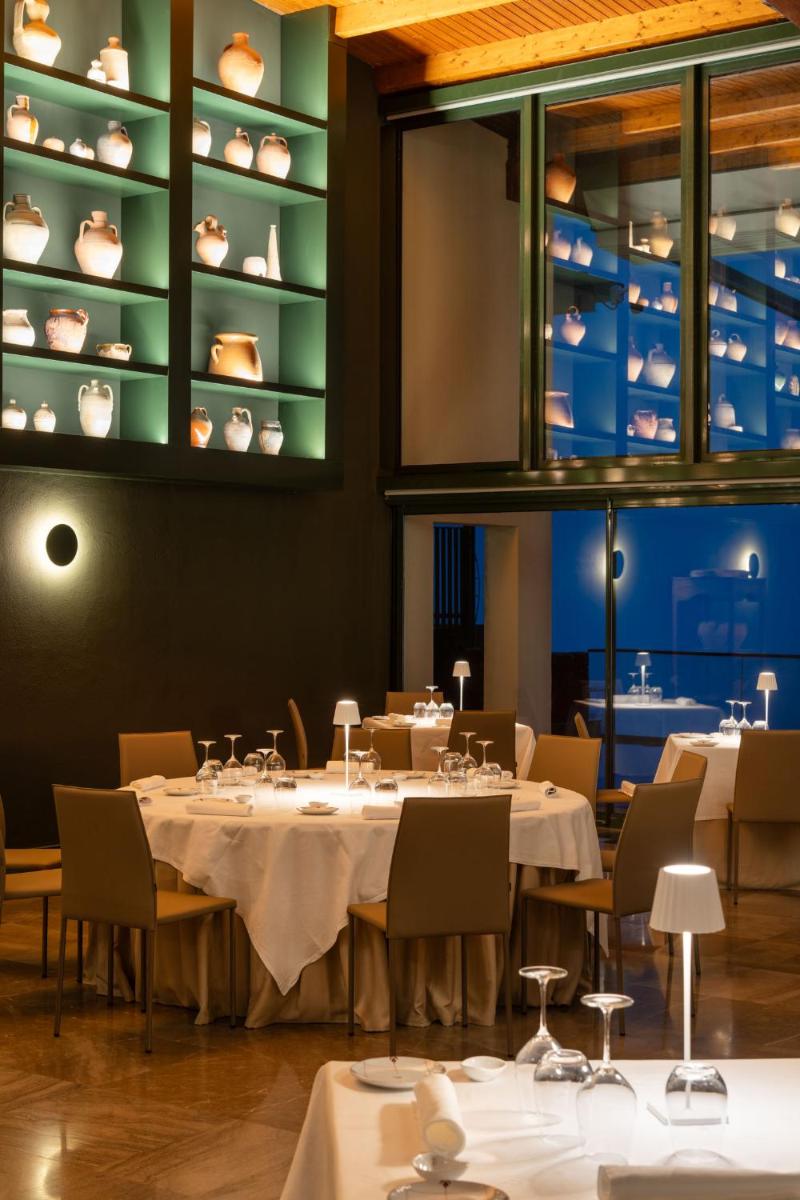Un restaurante o sitio para comer en Parador de Cruz de Tejeda